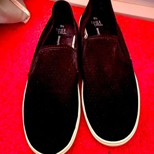 Black slide in shoes